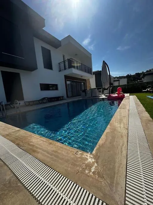 Private Pool Villa For Daily Rent In Kusadasi
