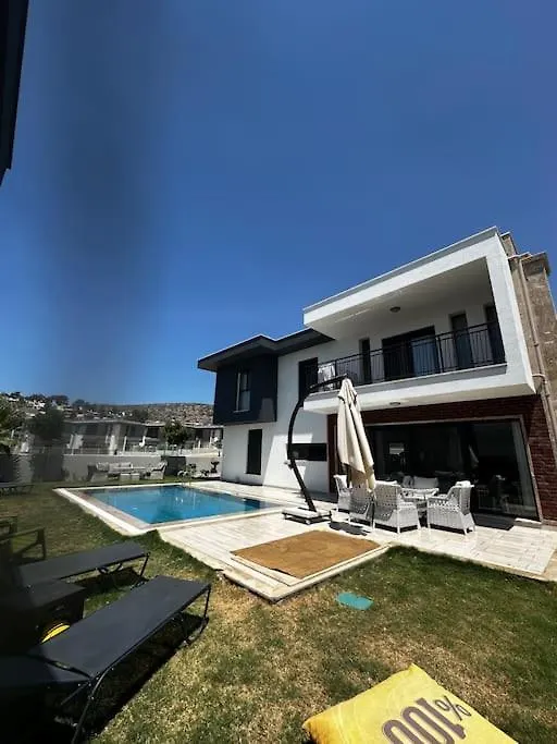 Private Pool Villa For Daily Rent In Kusadasi 0*,