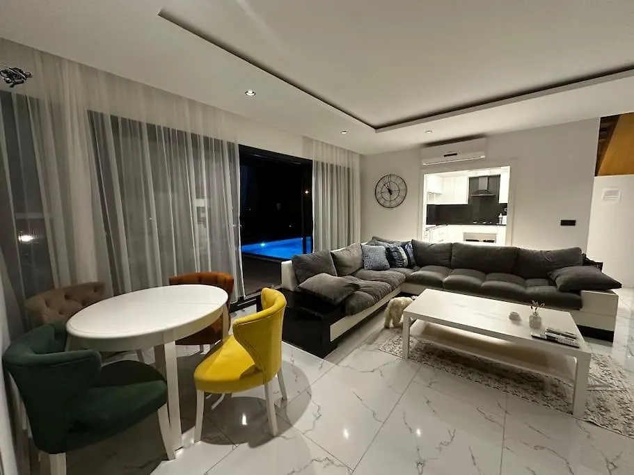 Private Pool Villa For Daily Rent In Kuşadası Türkiye